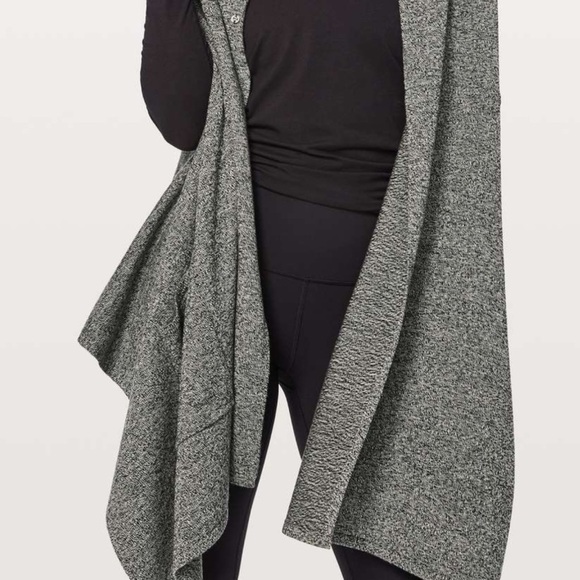 Lululemon Merino Wool One Size Angel Wing Live Freely Wrap - Picture 4 of 7